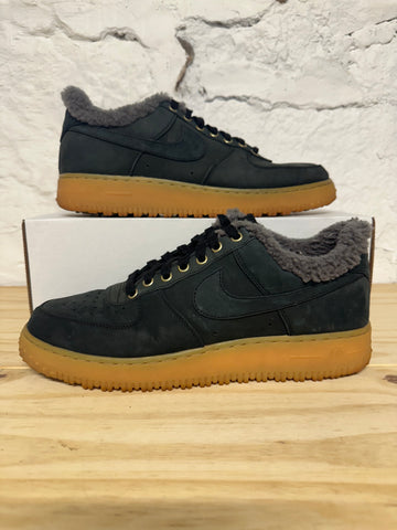 Nike Air Force 1 Low Winter Black Sz 11.5