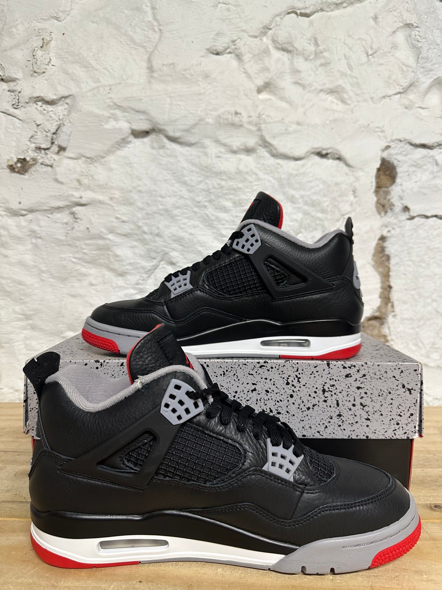 Air Jordan 4 Bred Reimagined Sz 10