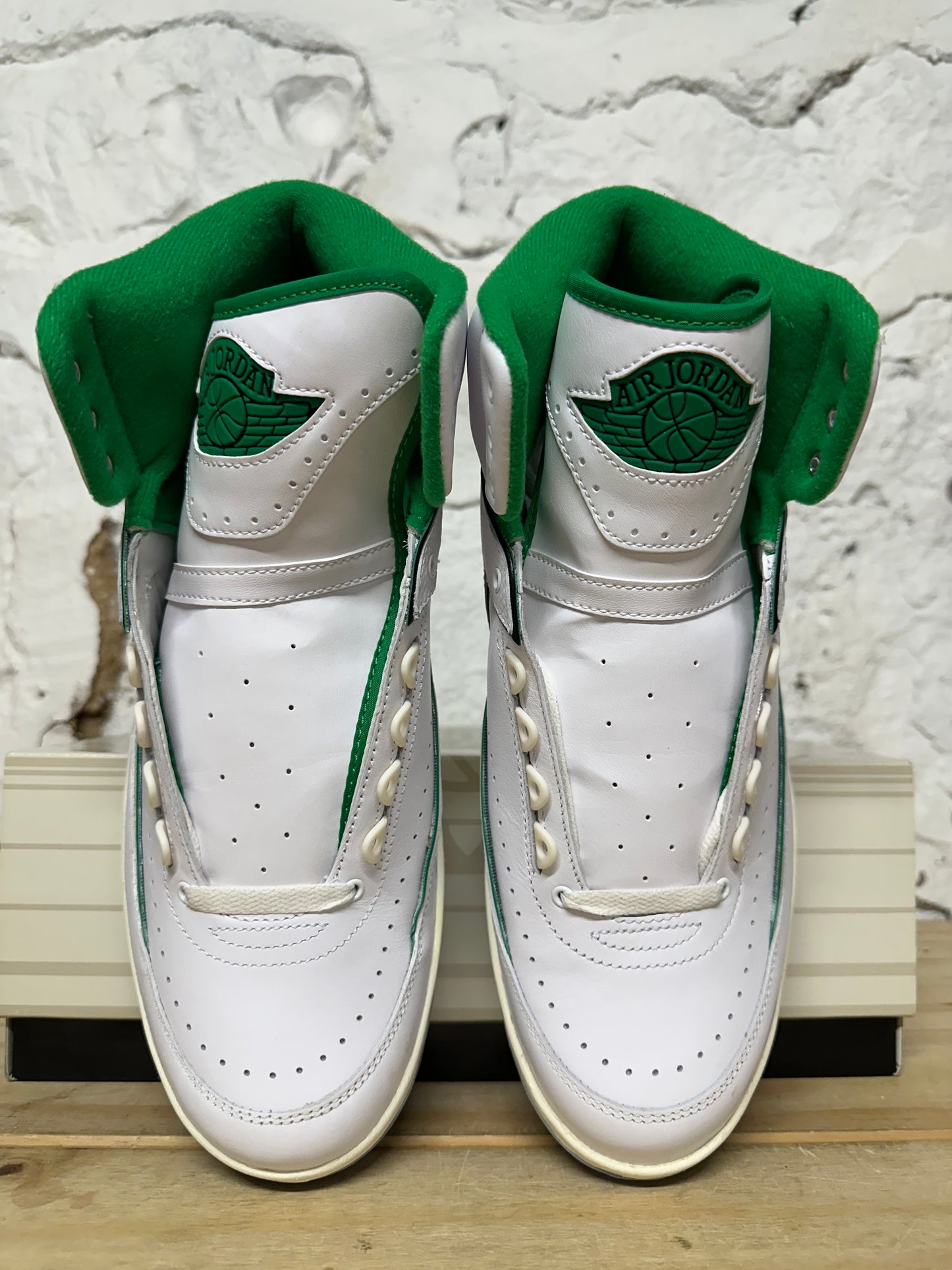 Air Jordan 2 Lucky Green Sz 11 DS