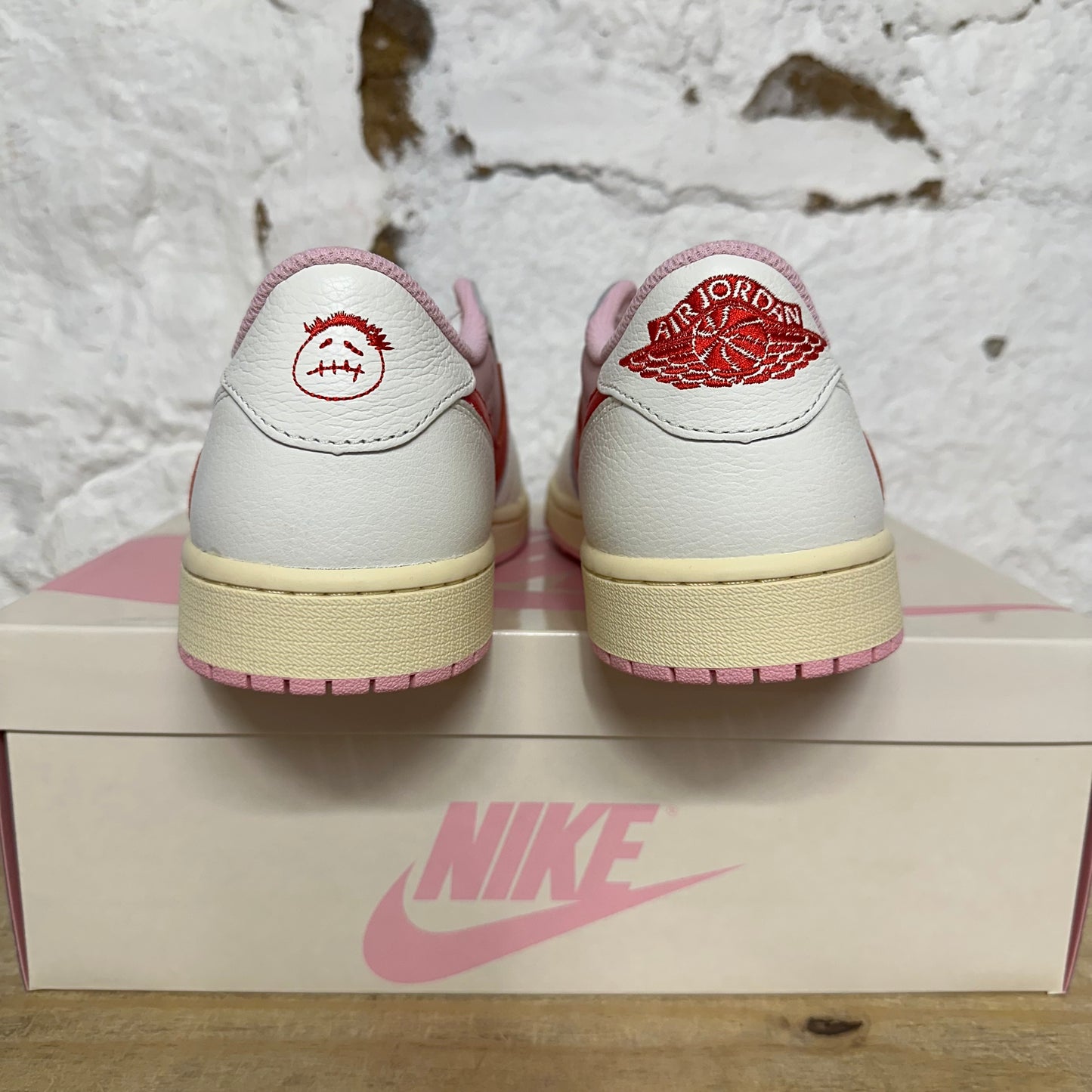 Air Jordan 1 Low Travis Scott Tropical Pink Sz 12 DS