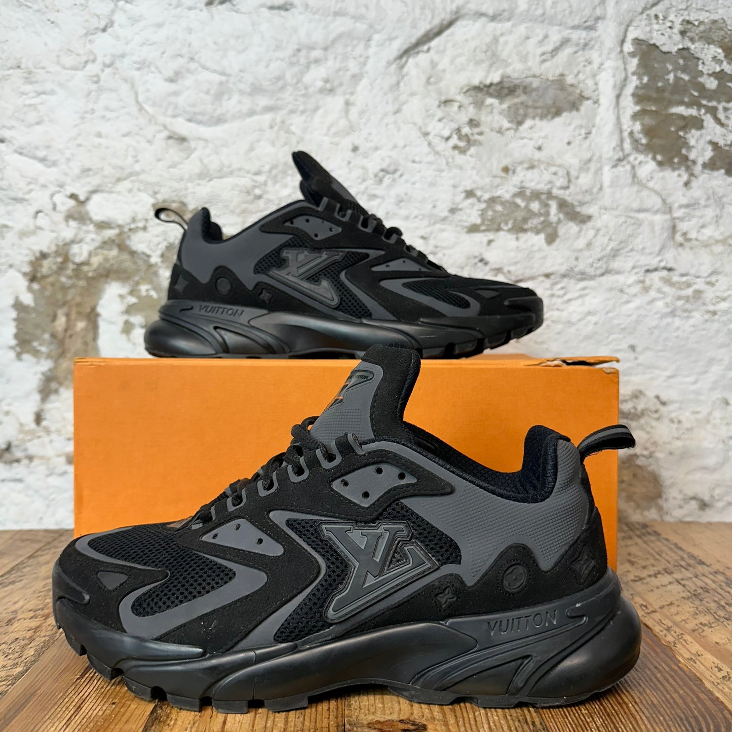 Louis Vuitton Triple Black Tactical Sneaker Sz 8.5 (7LV)