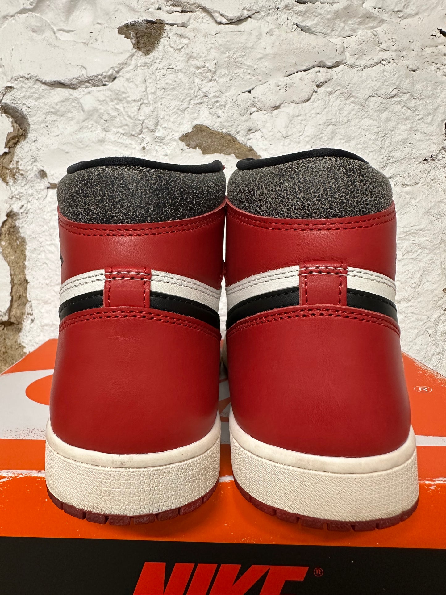 Air Jordan 1 Lost And Found Sz 11