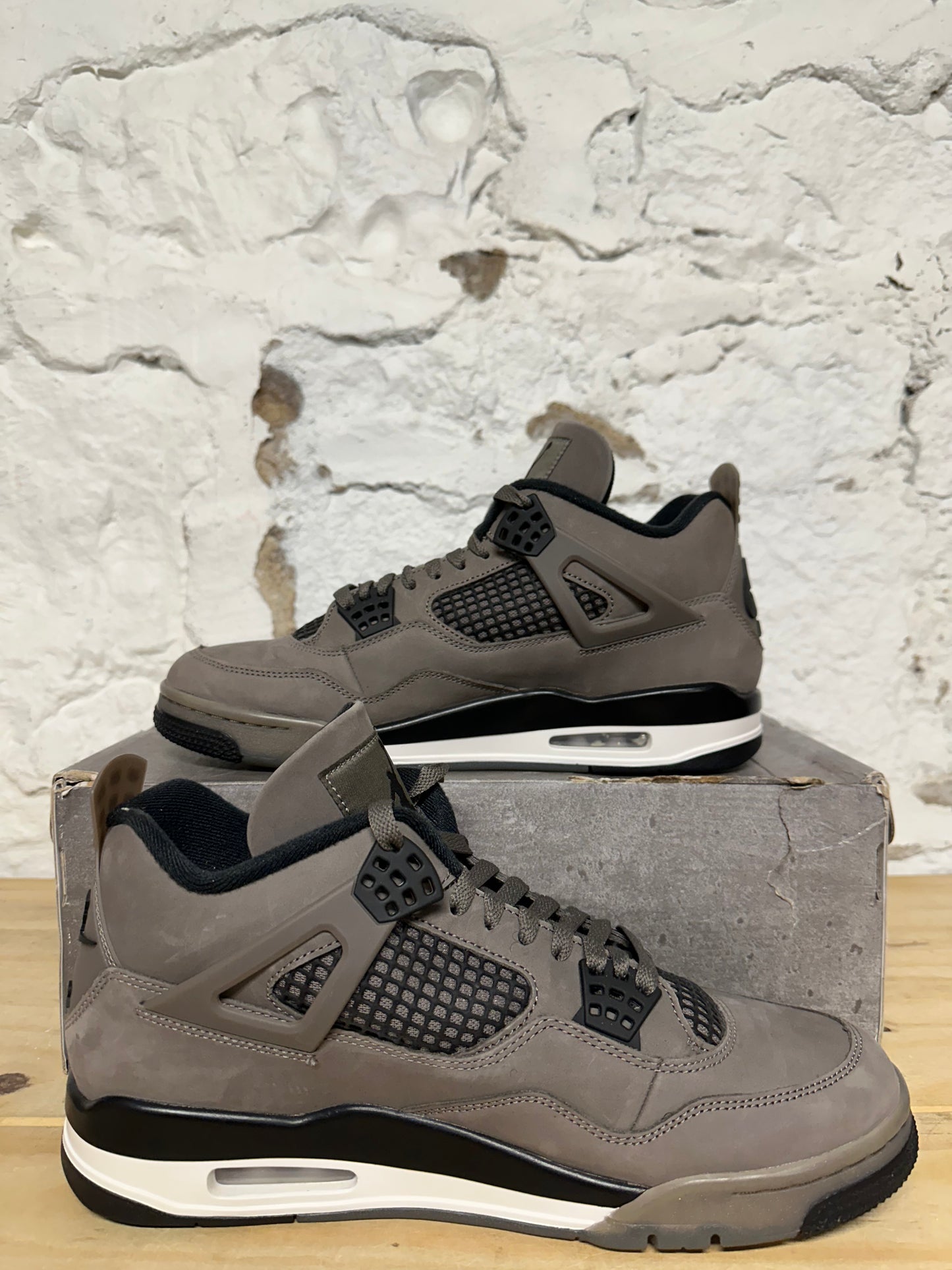 Air Jordan 4 Cave Stone Sz 11.5