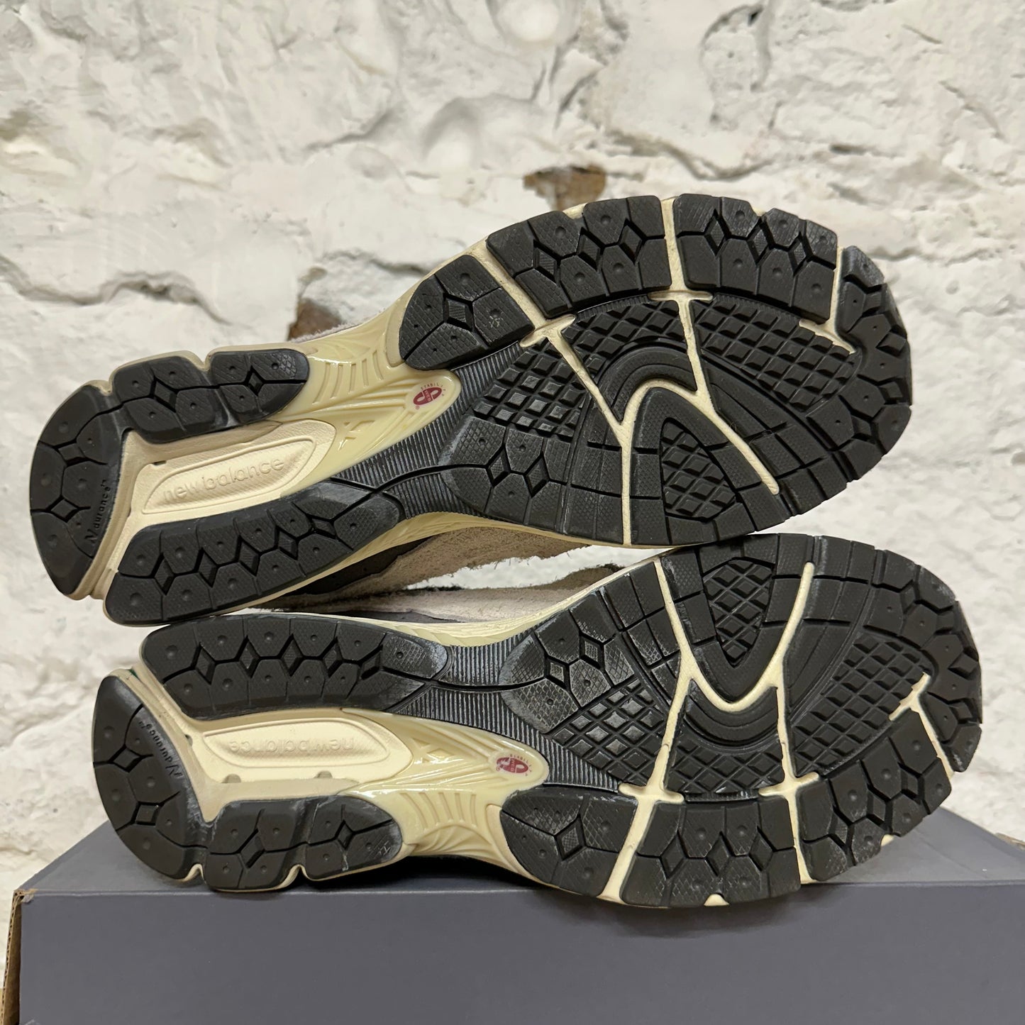 New Balance 200R Protection Pack Rain Cloud Sz 10