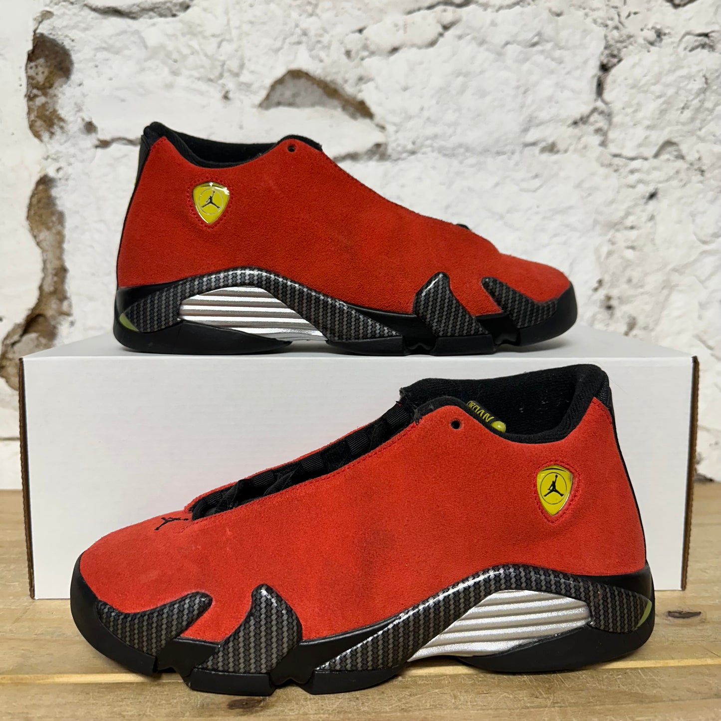 Air Jordan 14 Ferrari (2025) Sz 6Y