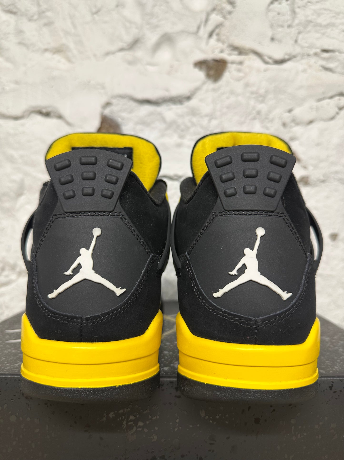 Air Jordan 4 Thunder Sz 9