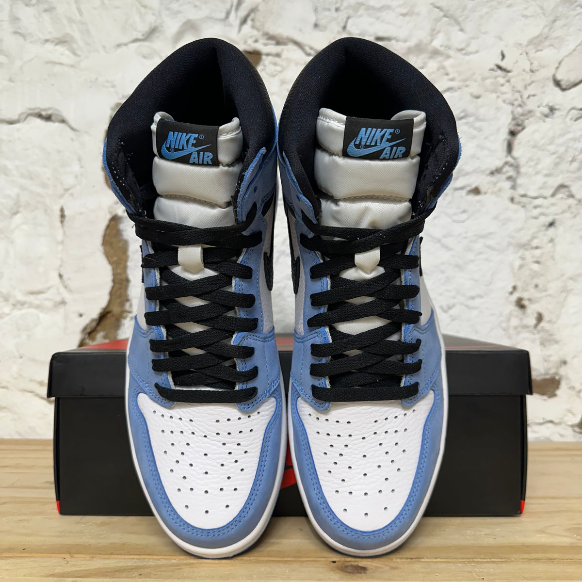 Air Jordan 1 High University Blue Sz 11