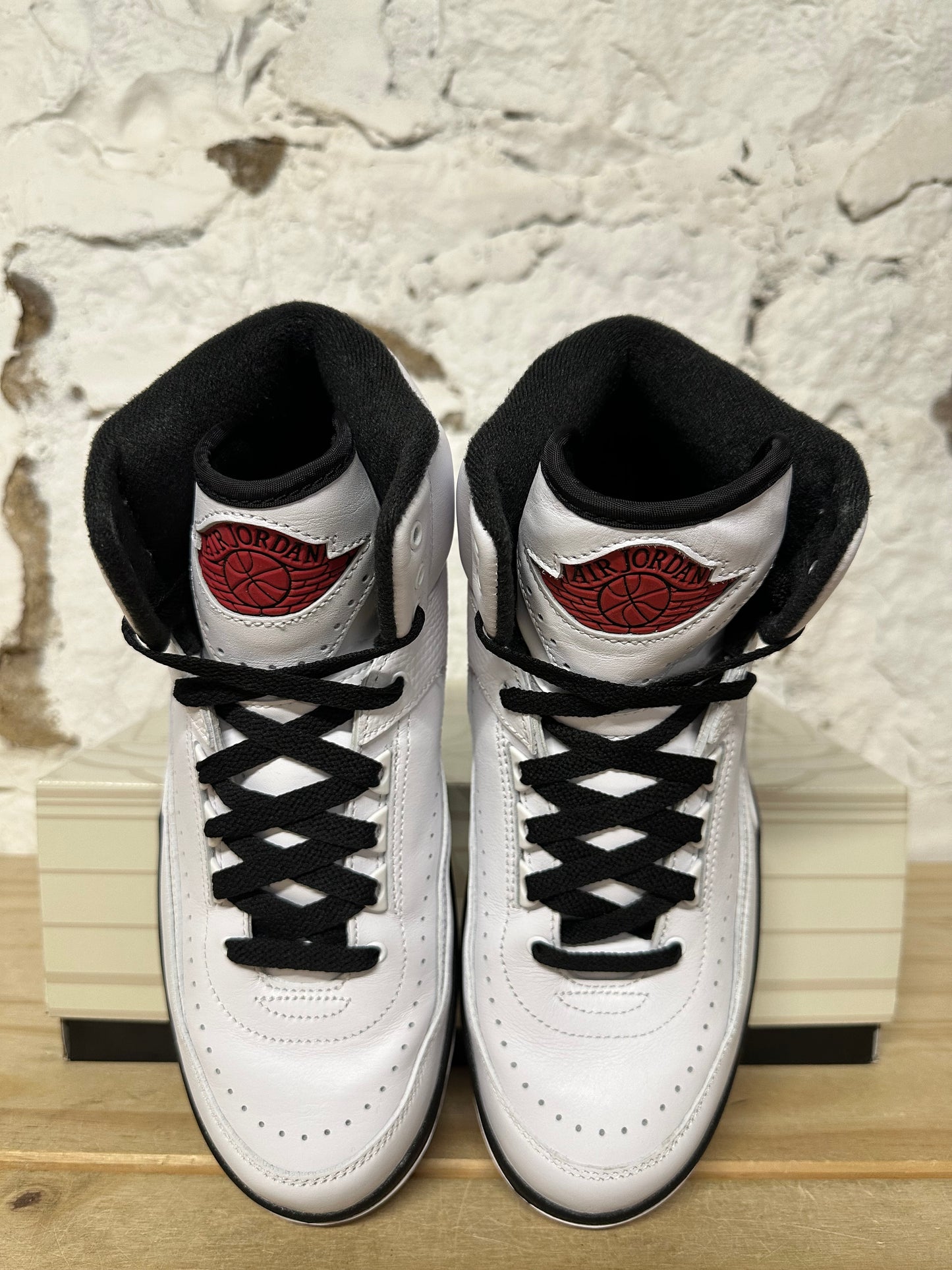 Air Jordan 2 Chicago Sz 8