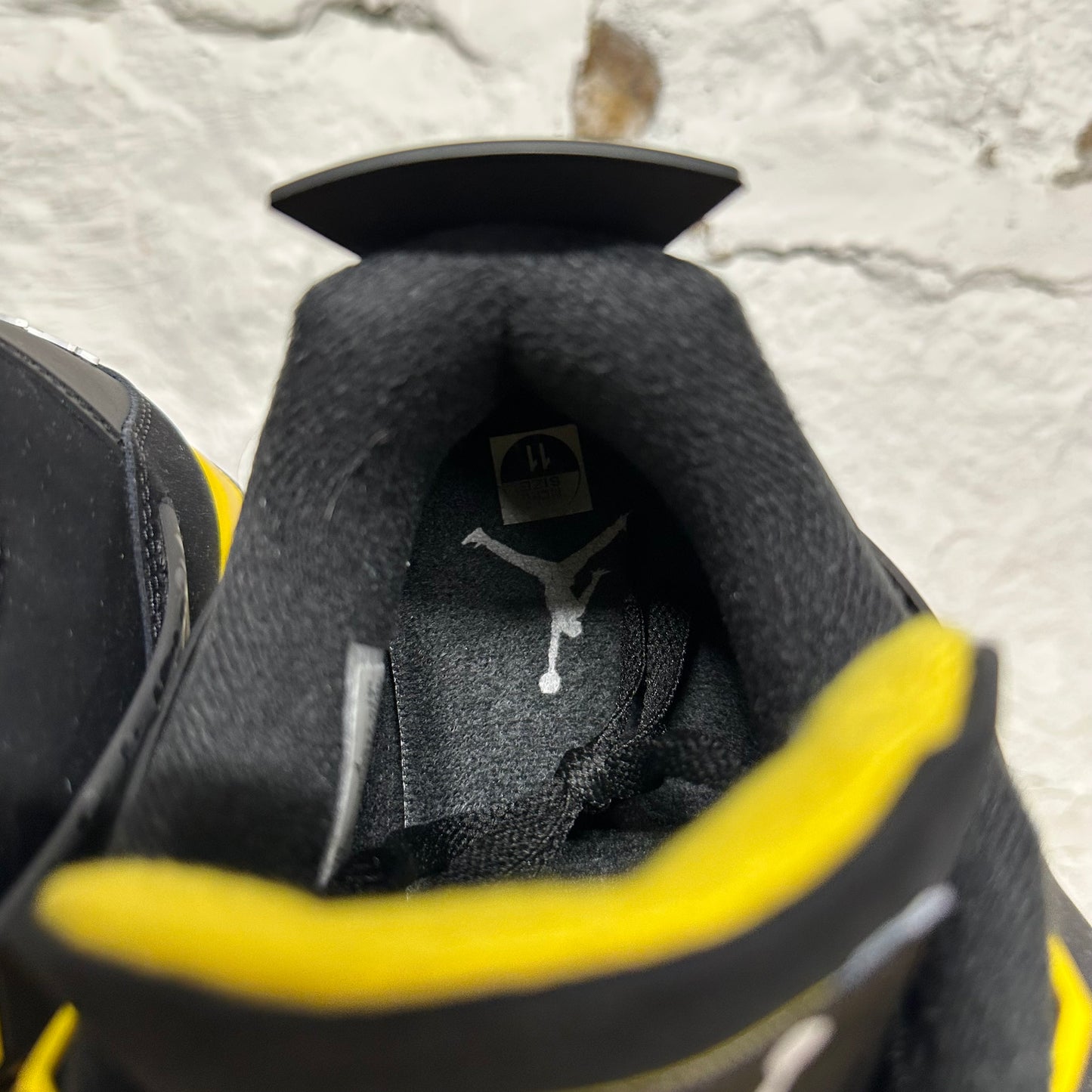 Air Jordan 4 Thunder (2023) Sz 11