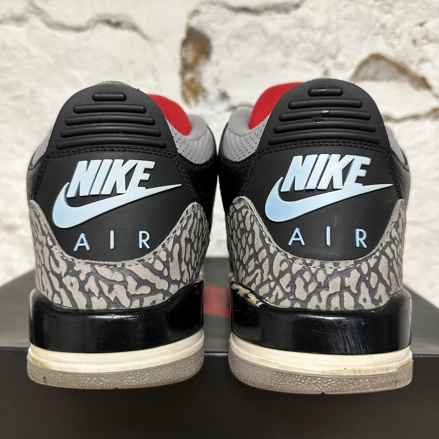 Air Jordan 3 Black Cement (2018) Sz 9
