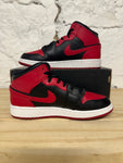 Air Jordan 1 Mid Banned Sz 6Y