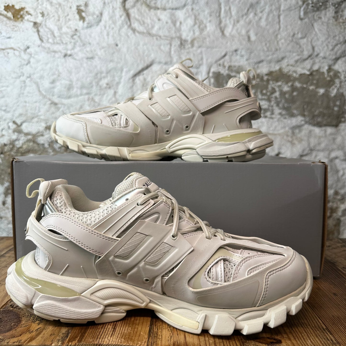 Balenciaga Track Runner Triple White Sneaker Sz 9 (42)