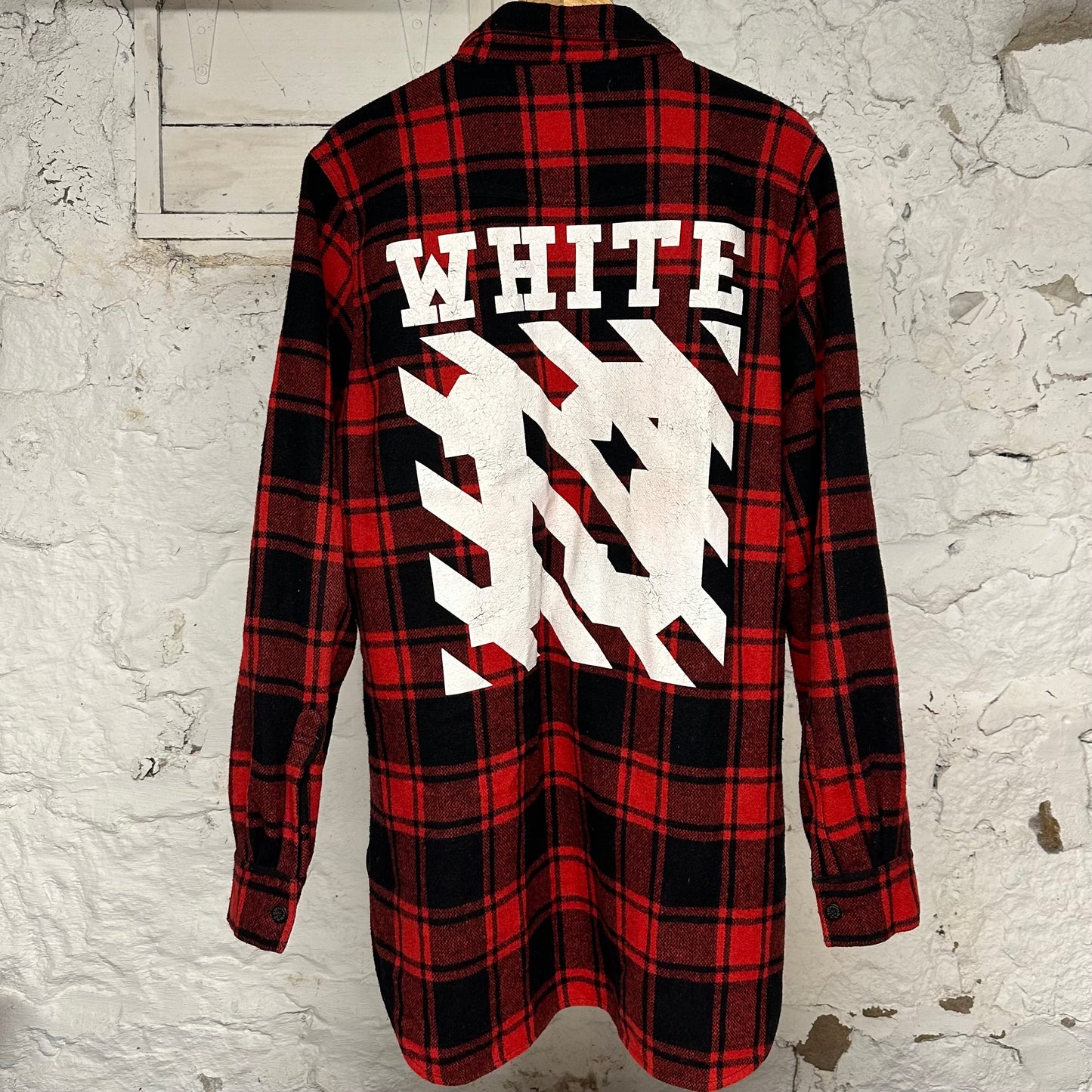 Off White Red Black Flannel Sz M