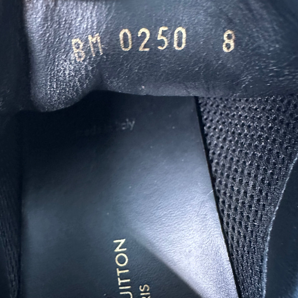 Louis Vuitton Runaway Black Brown White Sneaker Sz 9.5 (8LV)