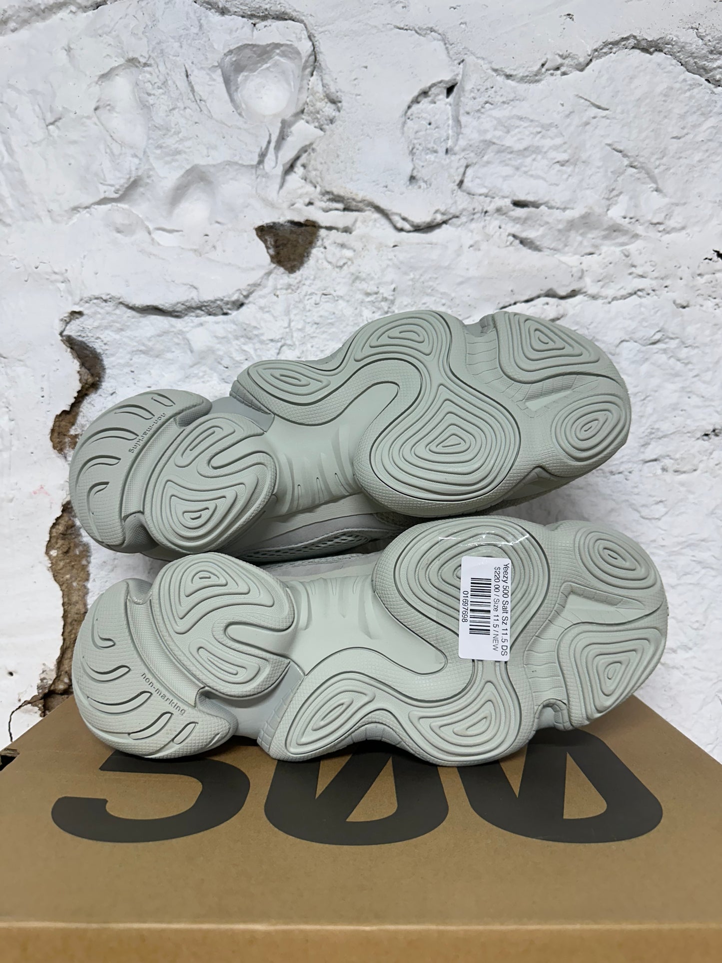 Yeezy 500 Salt Sz 11.5 DS