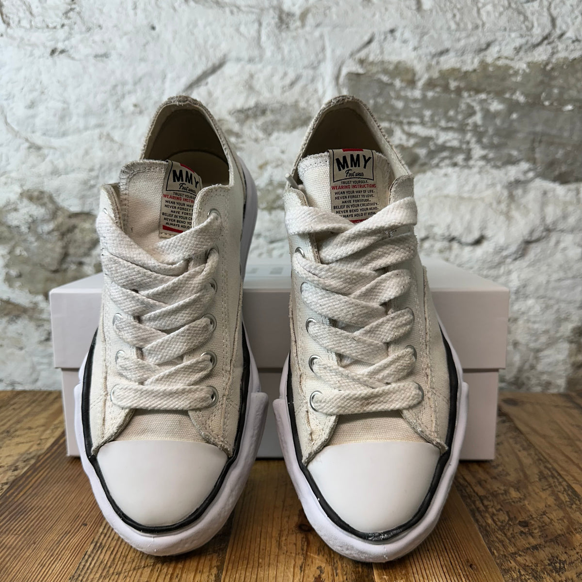 Maison Mihara White Peterson Sneaker Sz 9 (42)