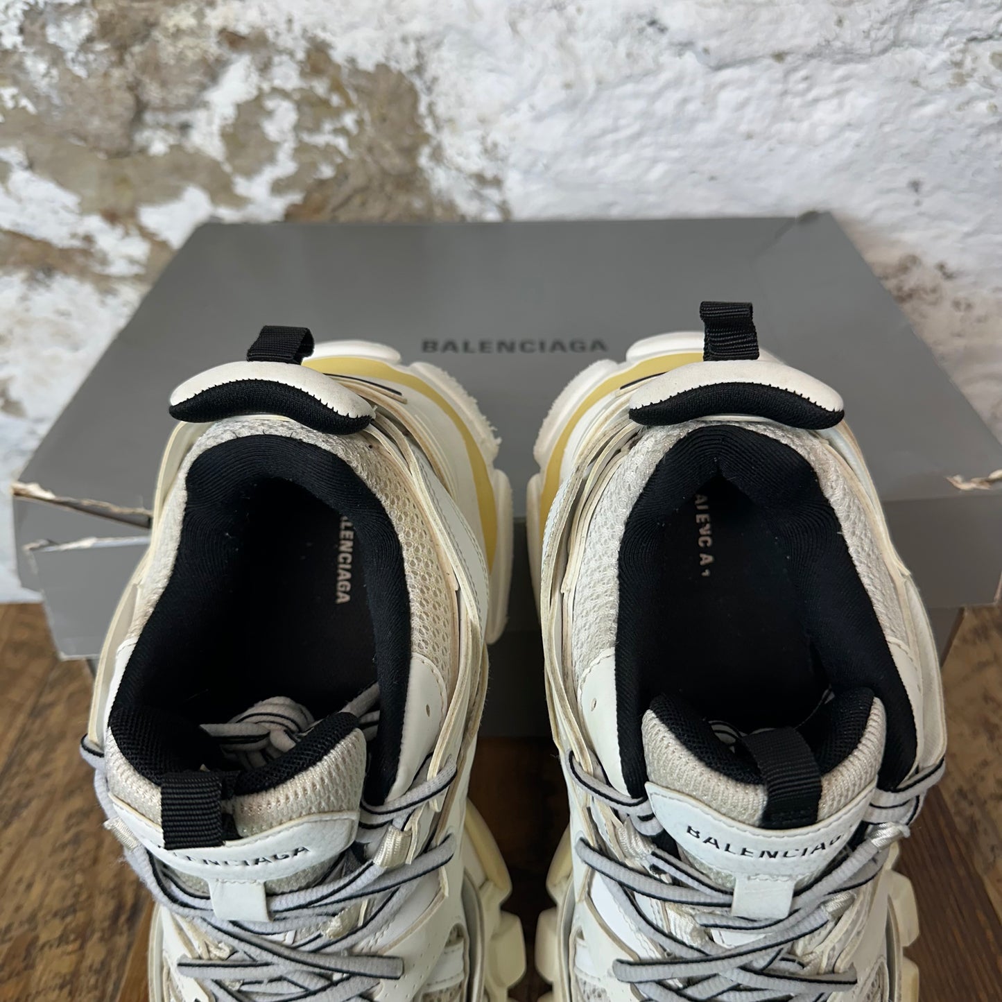 Balenciaga Track Runner White Cream Sneaker Sz 6 (38)
