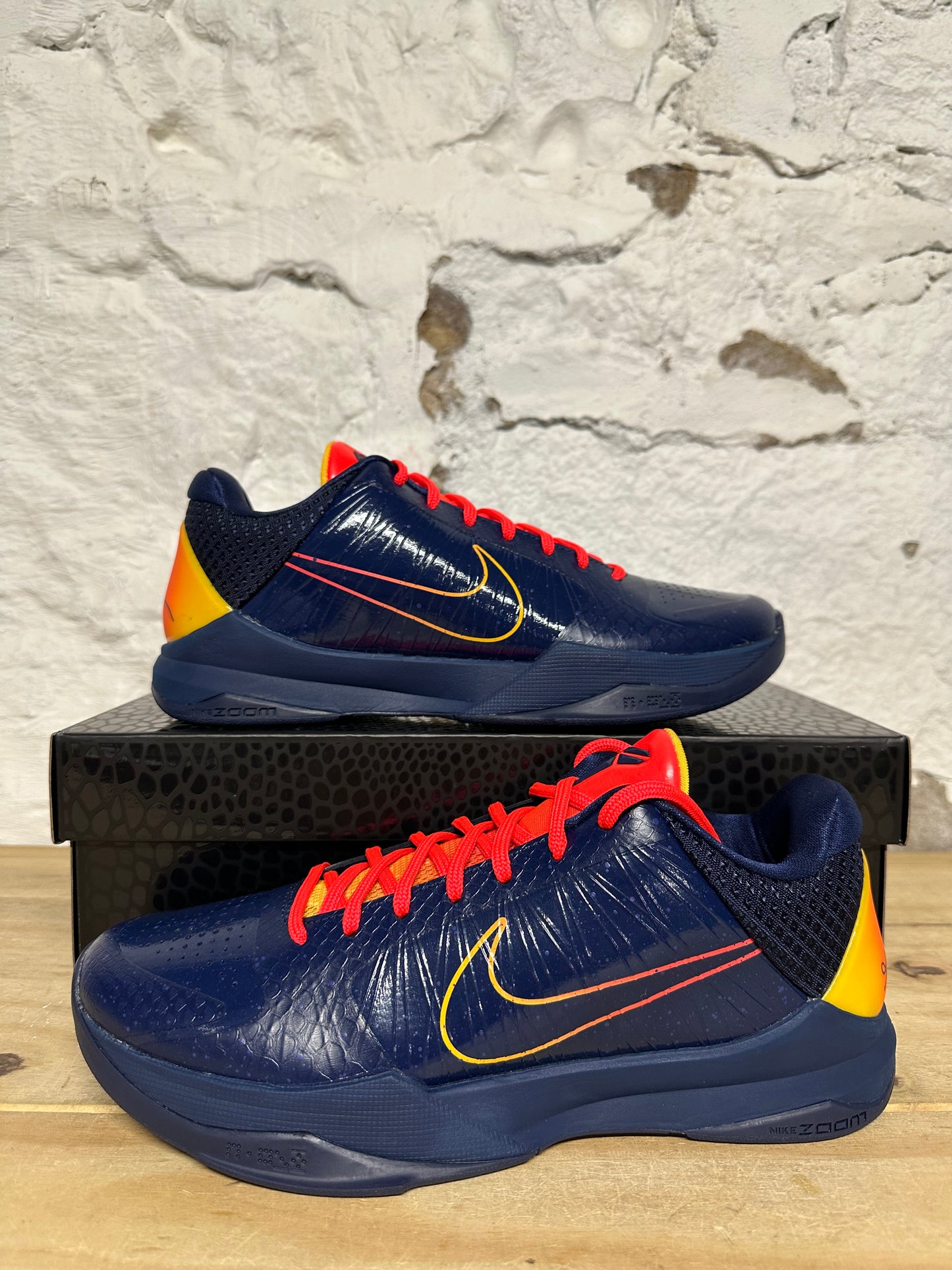 Nike Kobe 5 Caitlin Clark Indiana Fever Sz 9 DS