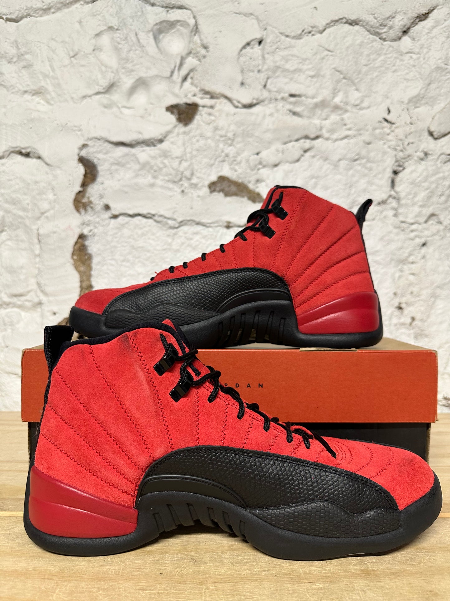 Air Jordan 12 Reverse Flu Game Sz 10