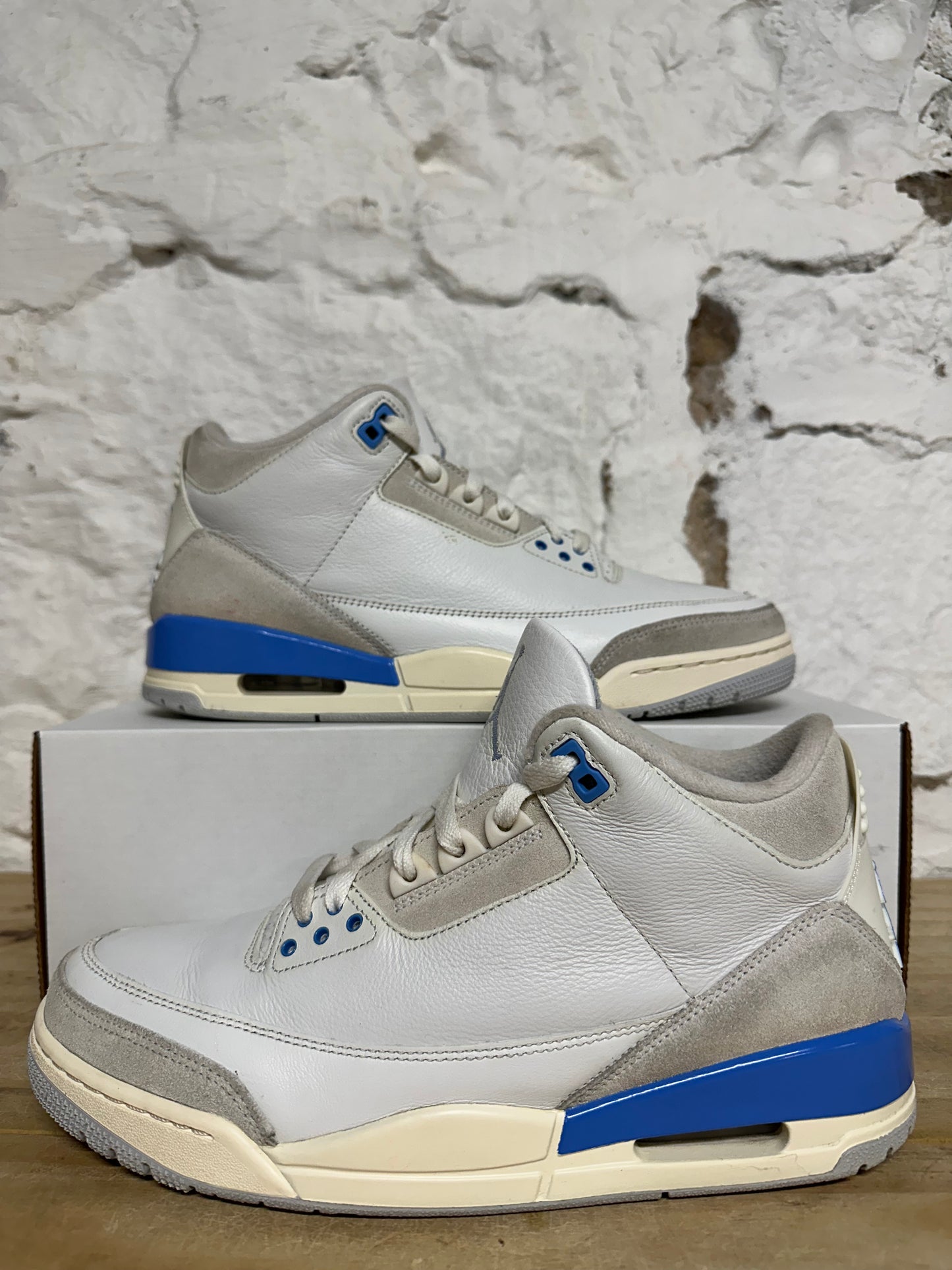 Air Jordan 3 Powder Blue Sz 10
