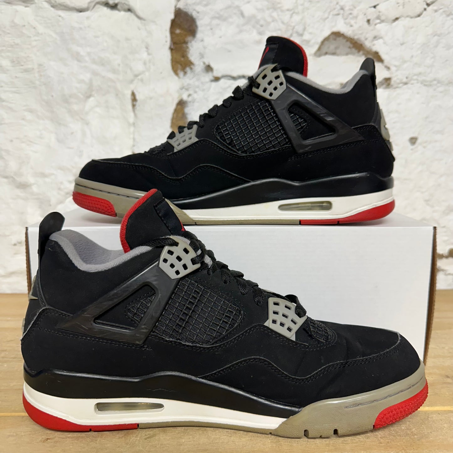 Air Jordan 4 Bred (2019) Sz 9.5