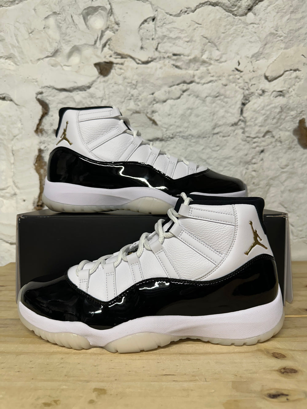 Air Jordan 11 Gratitude Sz 11.5 DS