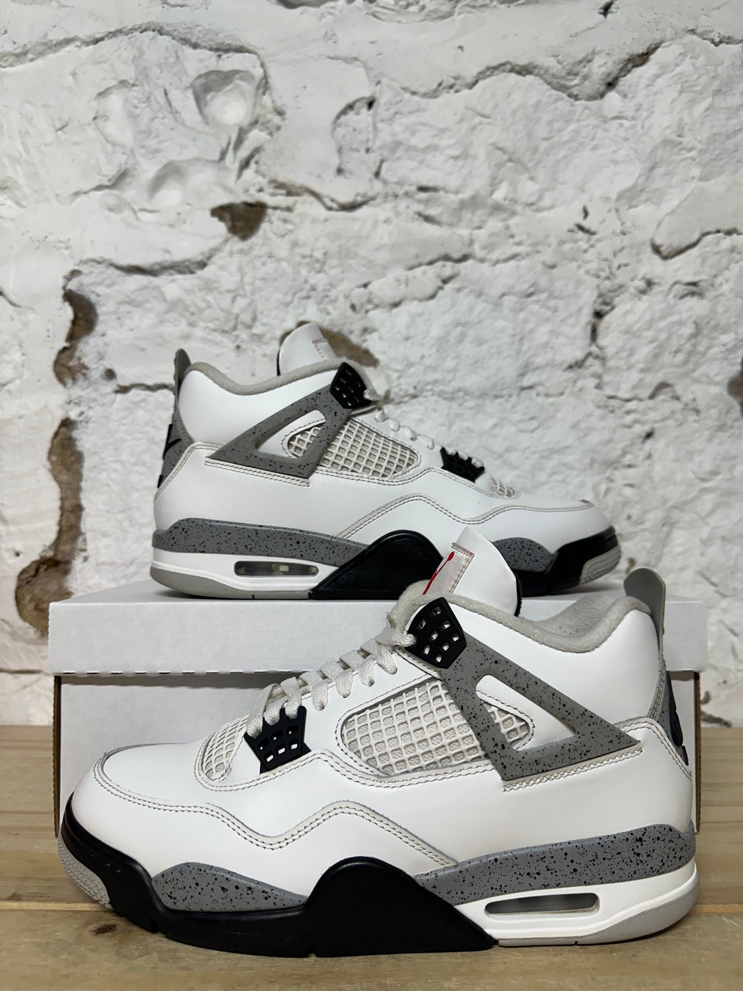 Air Jordan 4 White Cement Sz 9