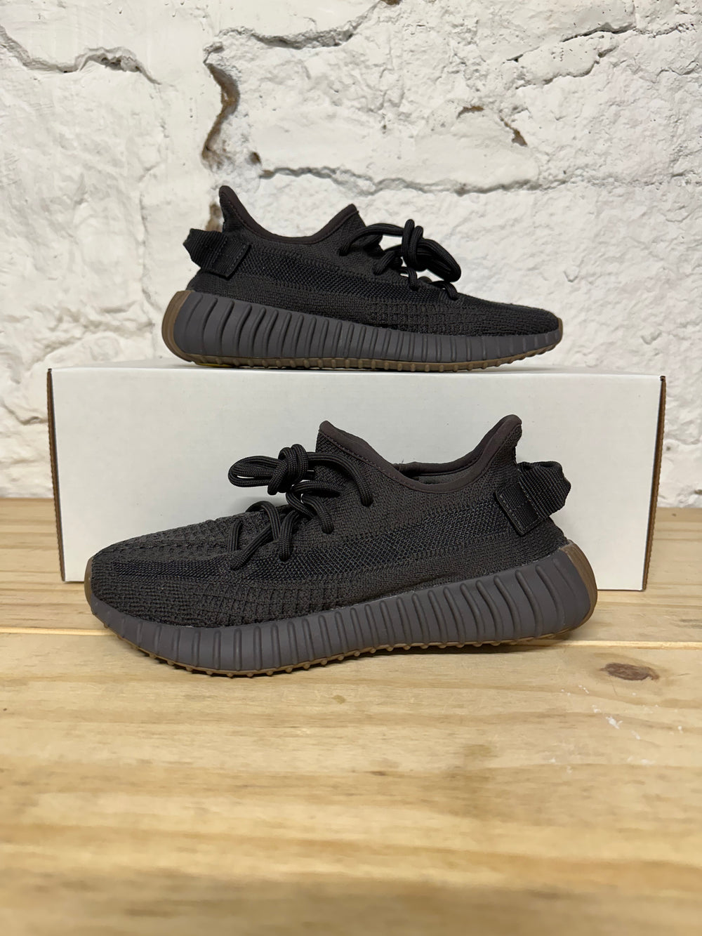 Yeezy 350 Cinder Sz 4