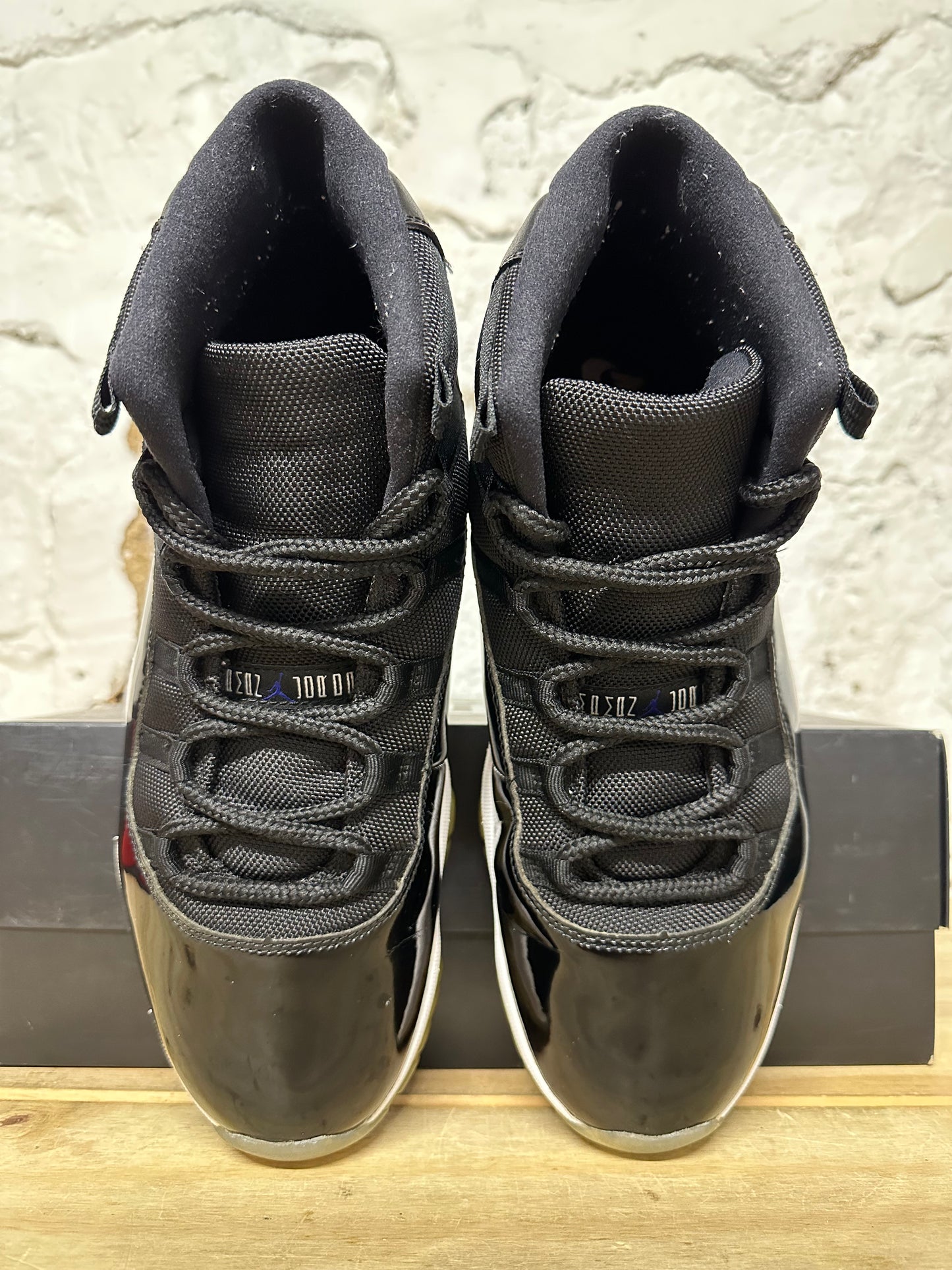 Air Jordan 11 Space Jam Sz 11