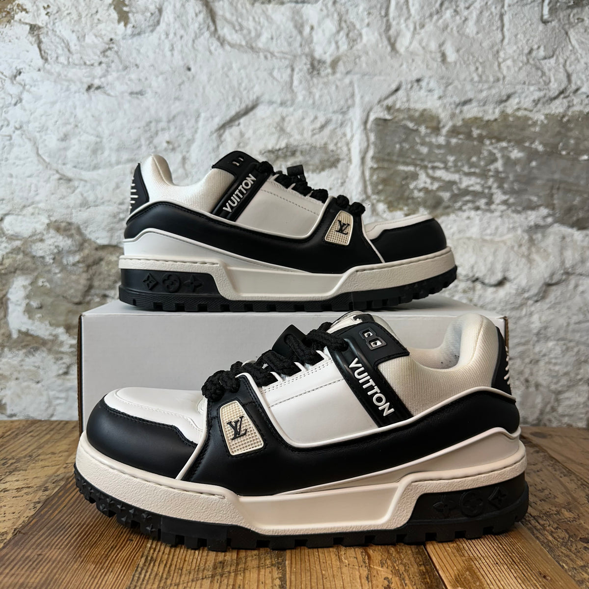 Louis Vuitton Black White Maxi Trainer Sneaker Sz 10 (8.5LV)
