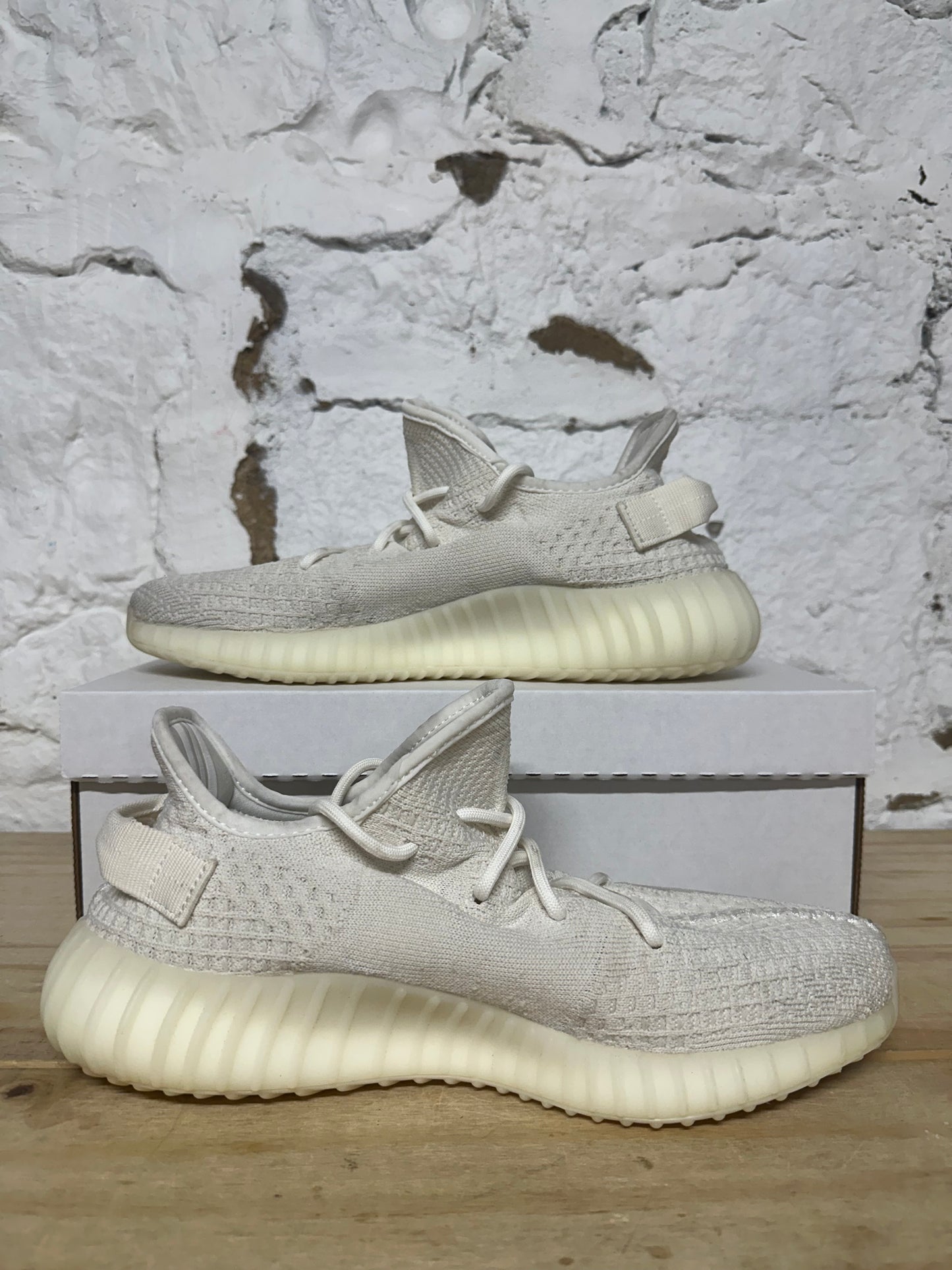 Yeezy 350 Bone Sz 10
