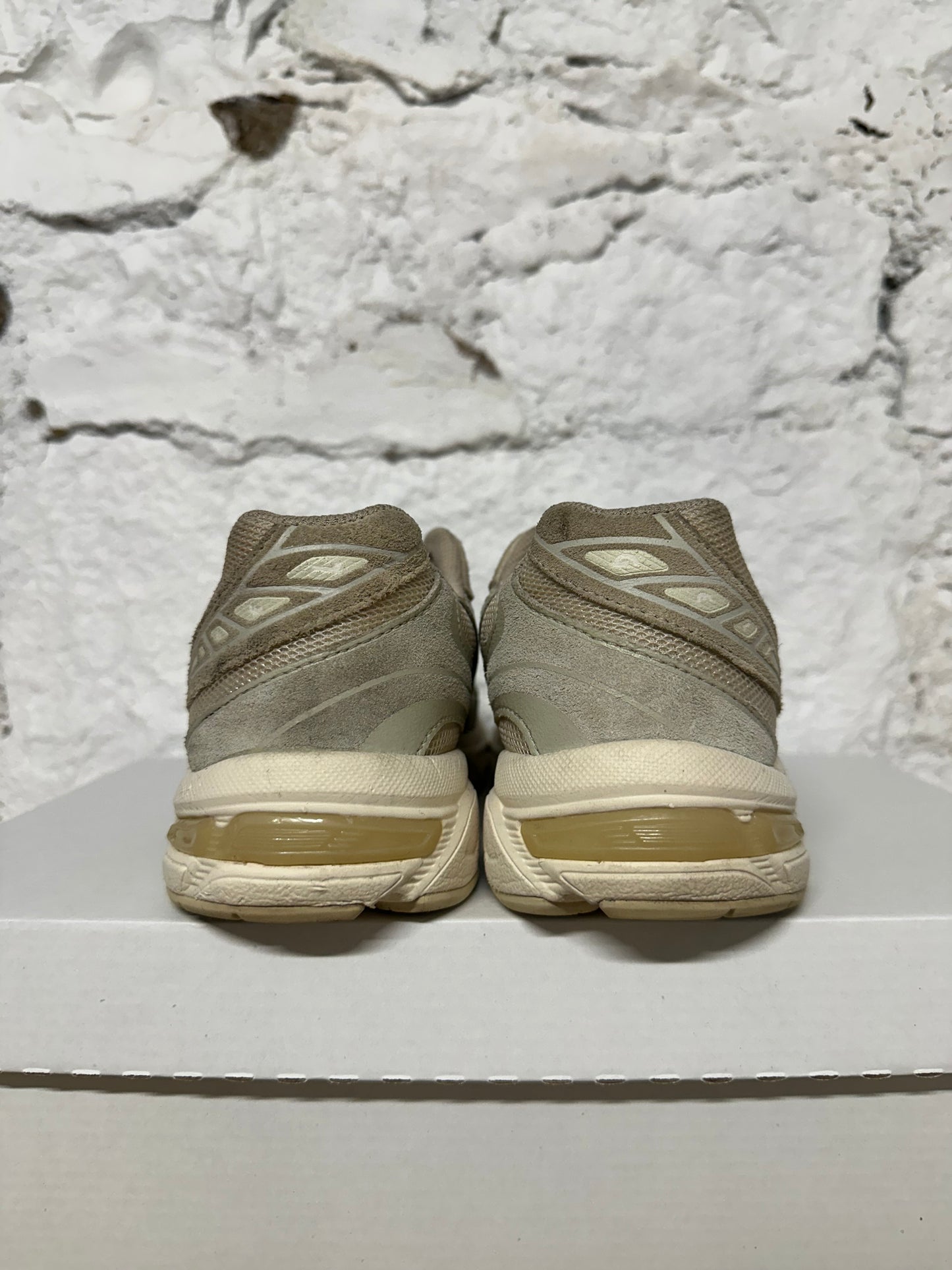 Asics Gel1130 Tan Sz 5.5