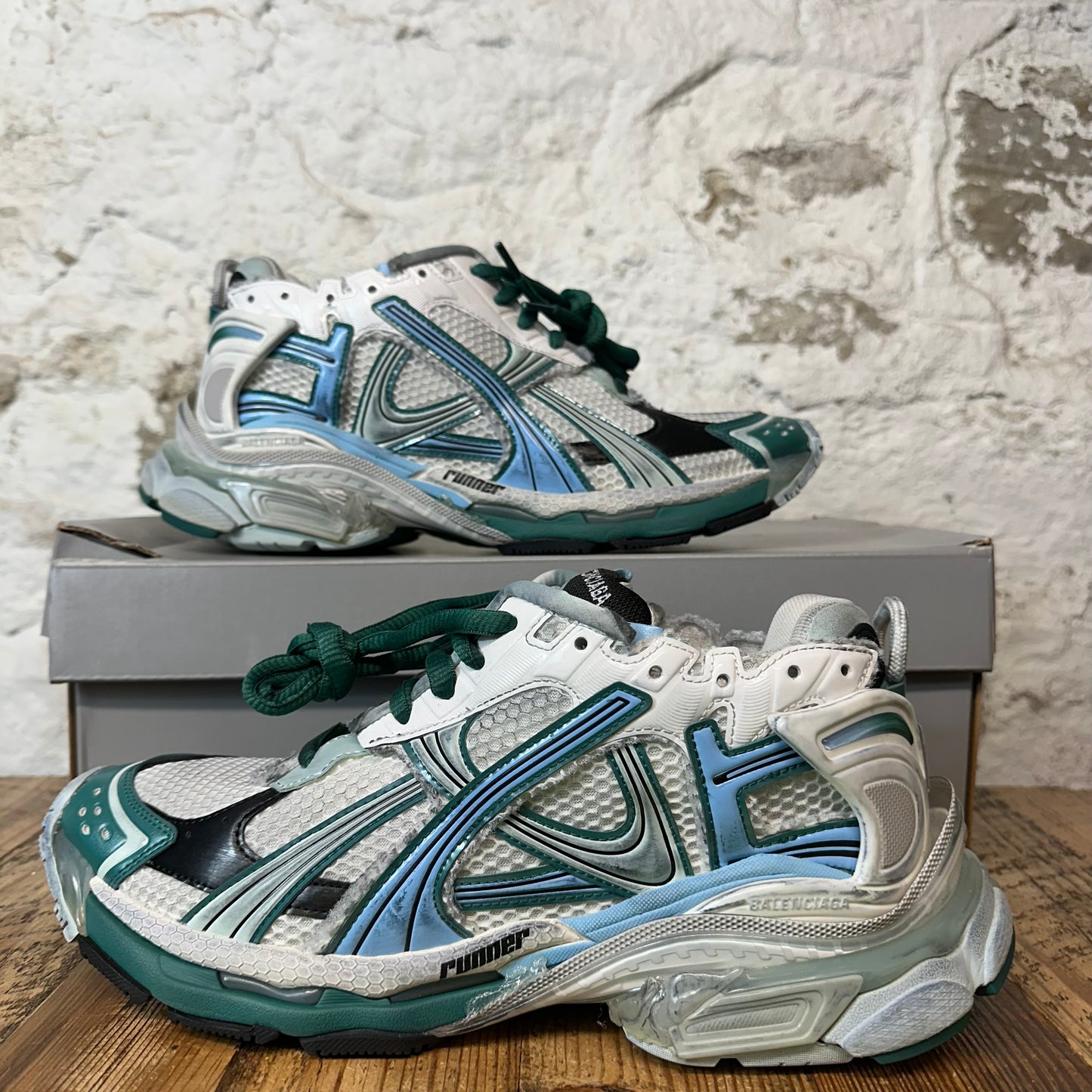 Balenciaga Runner White Green Blue Sneaker Sz 10 (43)