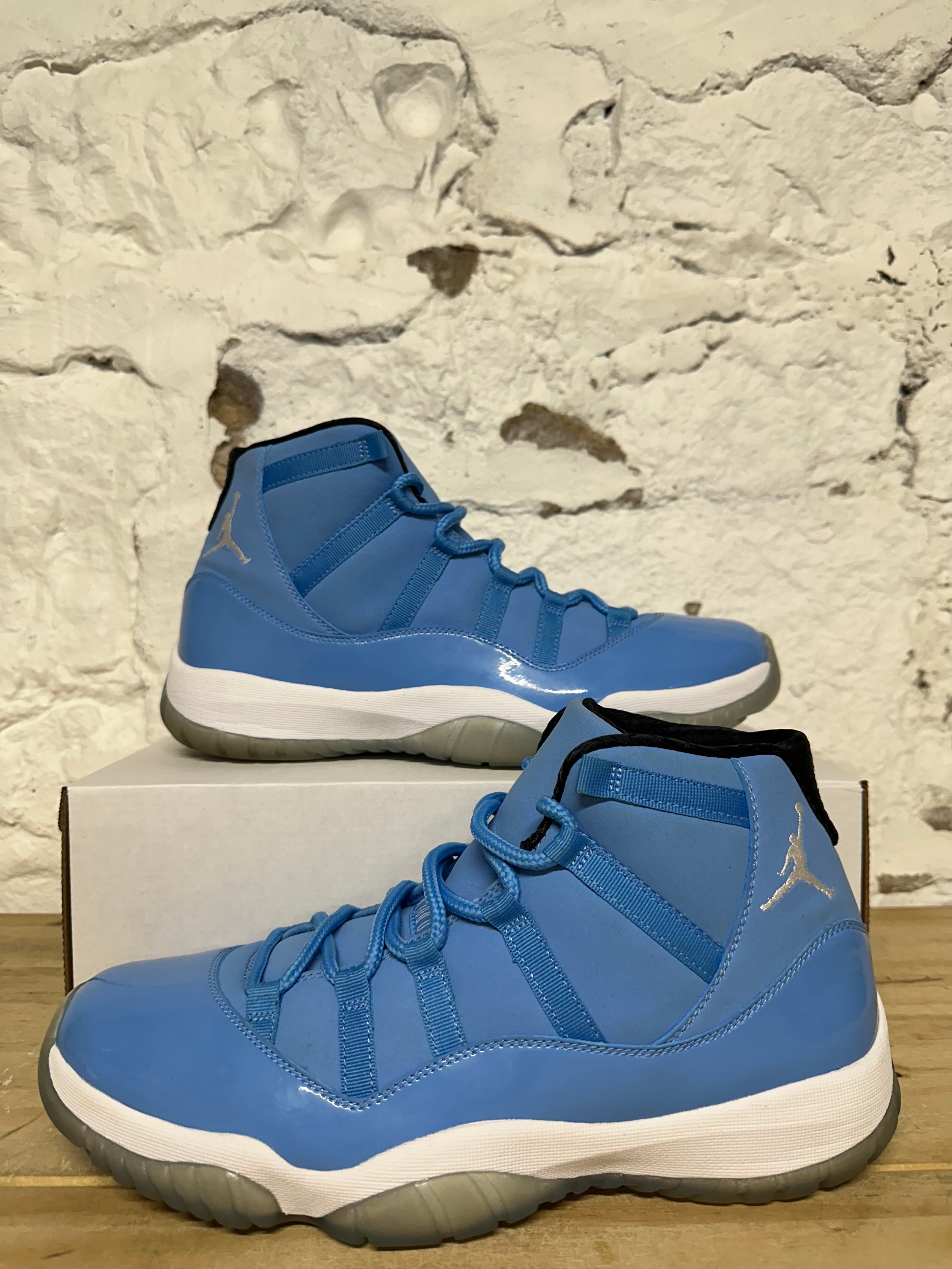 Air Jordan 11 High Pantone Sz 12