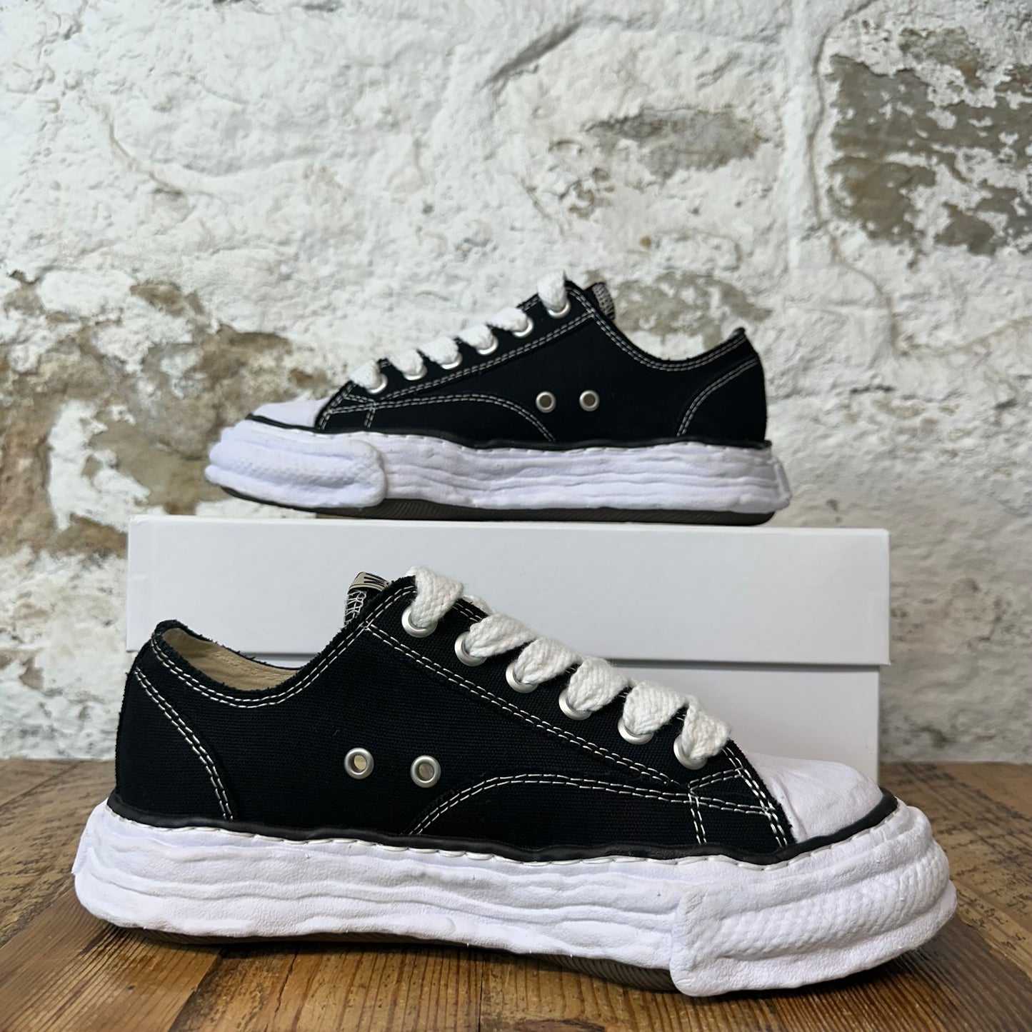 Maison Mihara Black White Peterson 23 Sneaker Sz 7 (40)