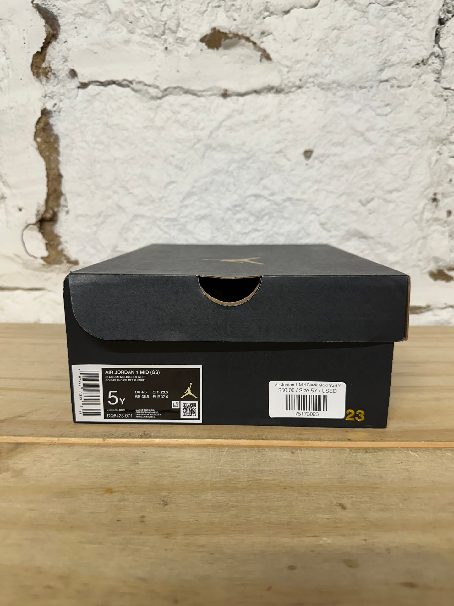 Air Jordan 1 Mid Black Gold Sz 5Y