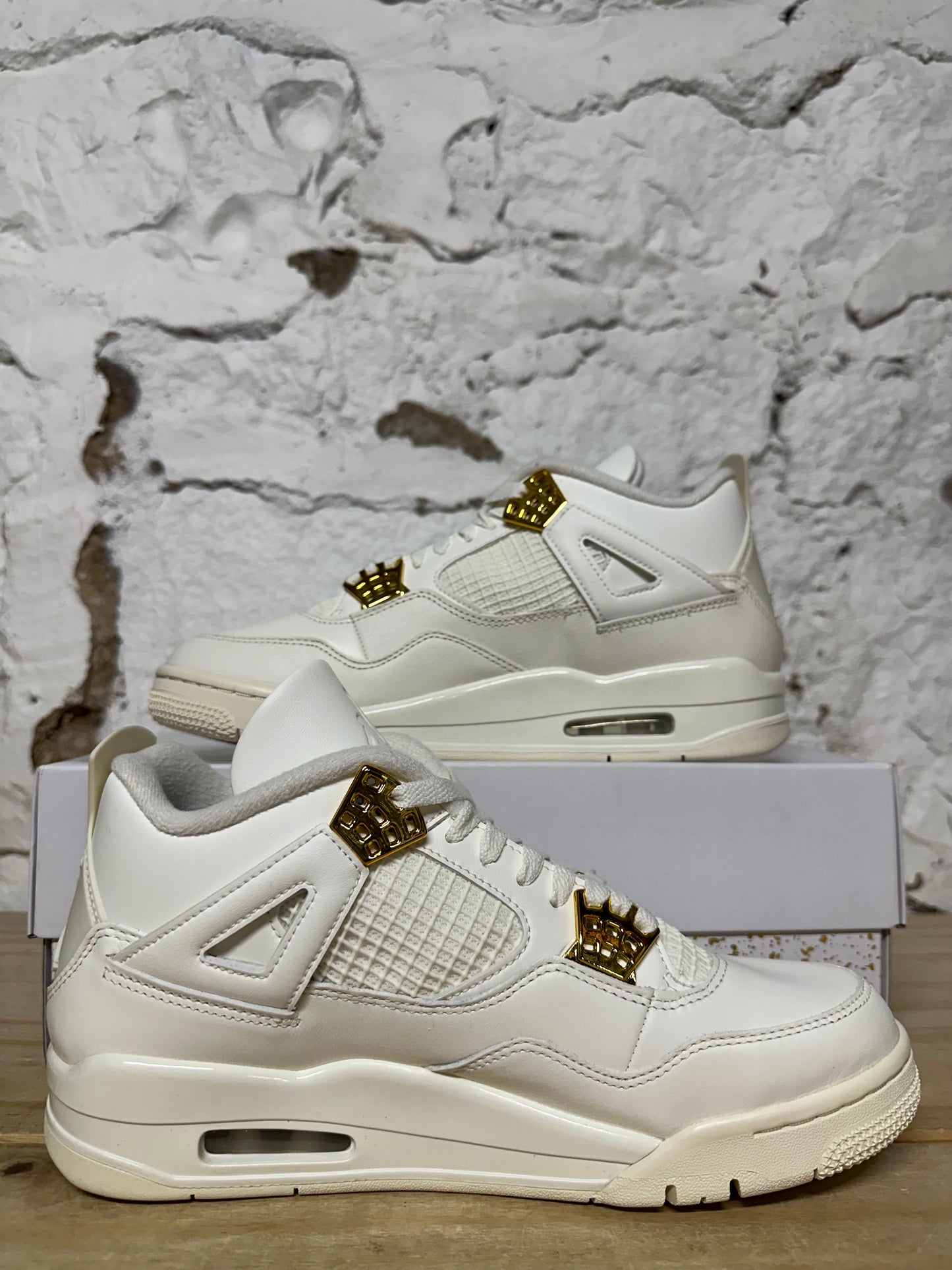 Air Jordan 4 Metallic Gold Sz 8.5 (10W) DS