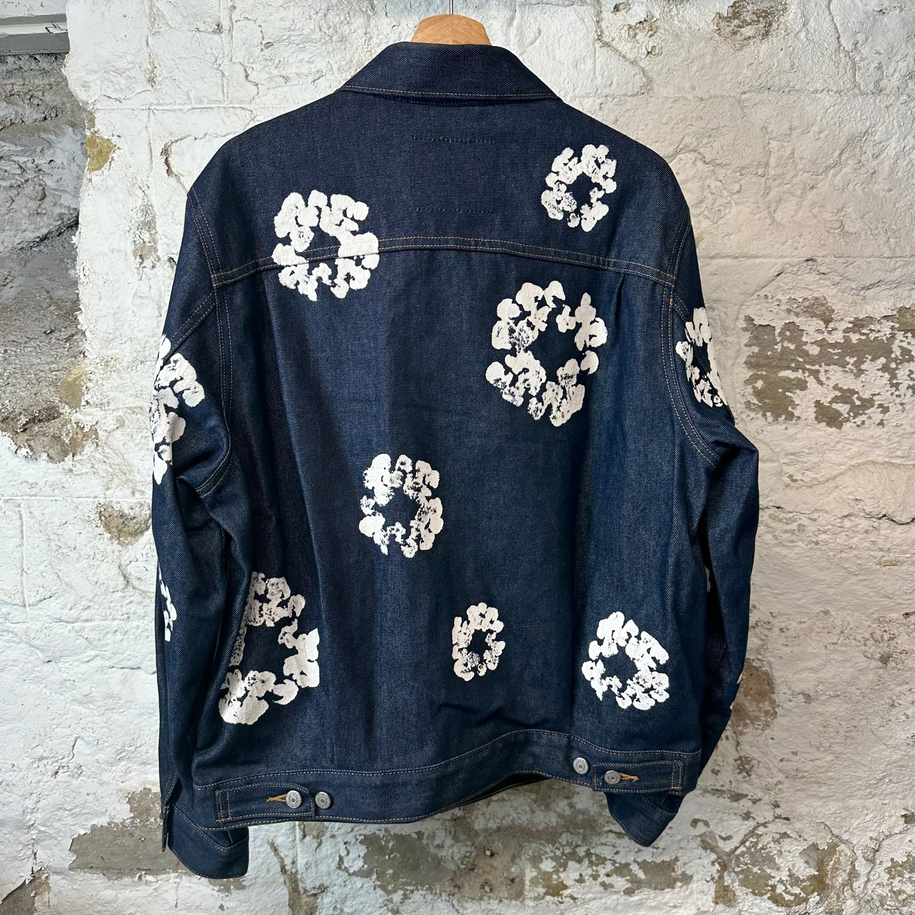 B65ED3EF-1128-414D-A46F-