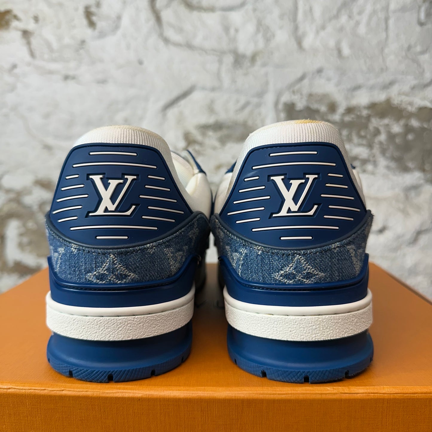 Louis Vuitton Denim Monogram White Trainer Sneaker Sz 10.5 (9LV)