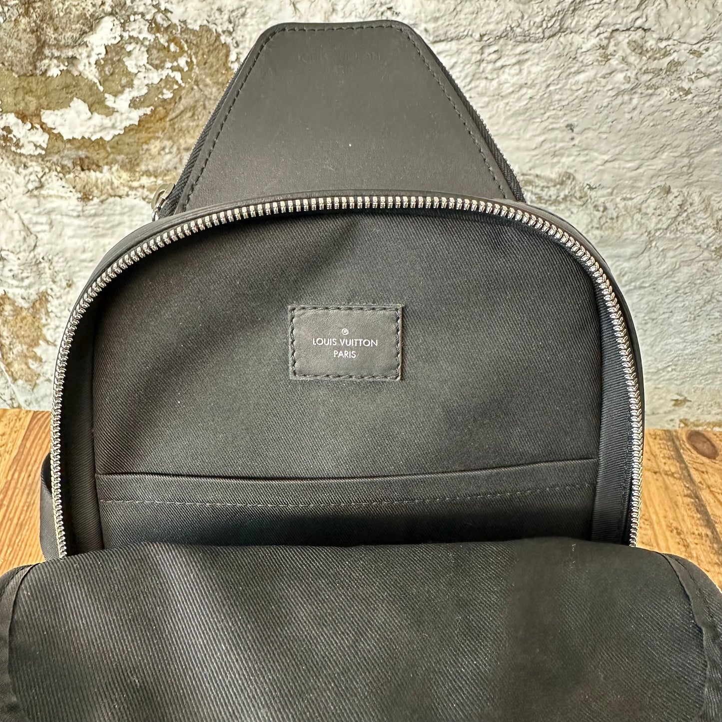 Louis Vuitton Damier Avenue Sling Bag