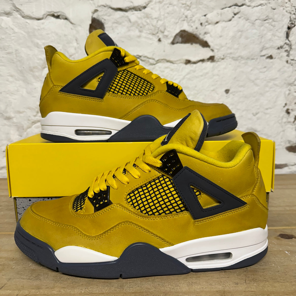 Air Jordan 4 Lightning (2021) Sz 12