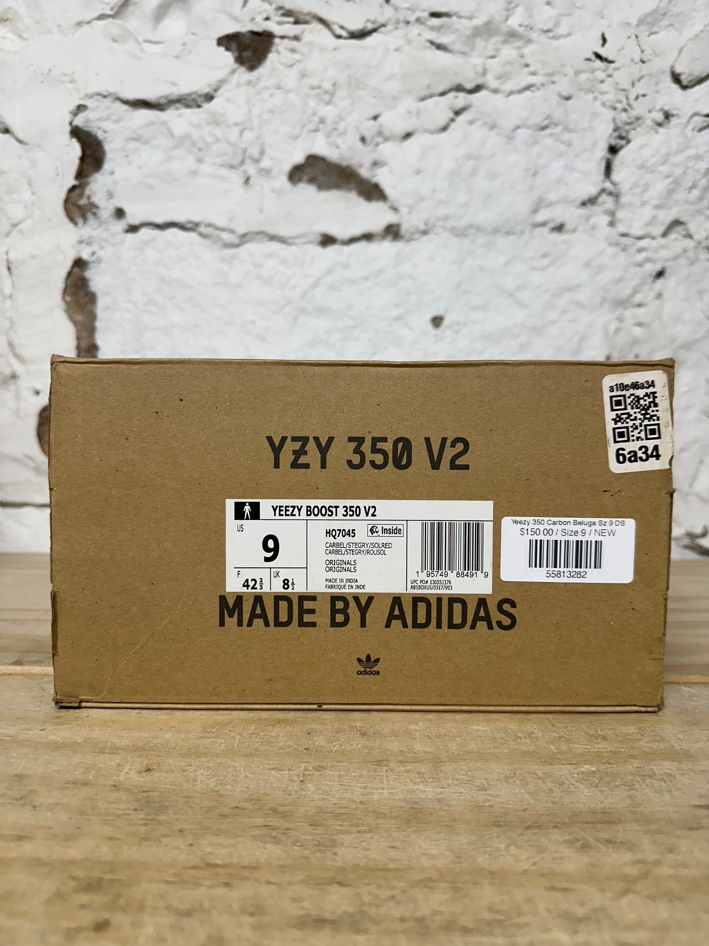 Yeezy 350 V2 Carbon Beluga Sz 9 DS