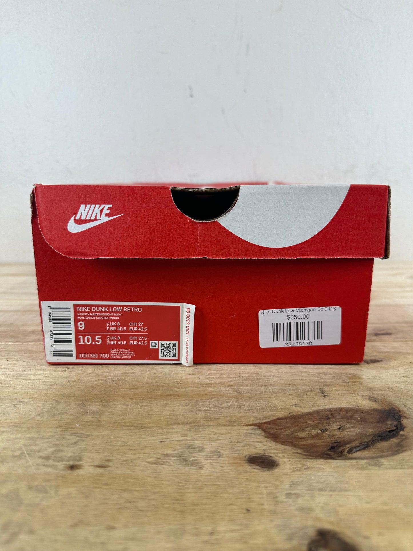 Nike Dunk Low Michigan Sz 9 DS