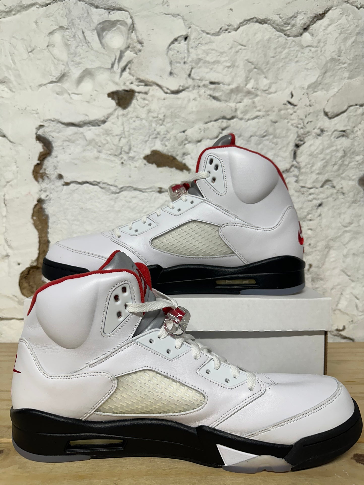 Air Jordan 5 Fire Red Sz 14 DS