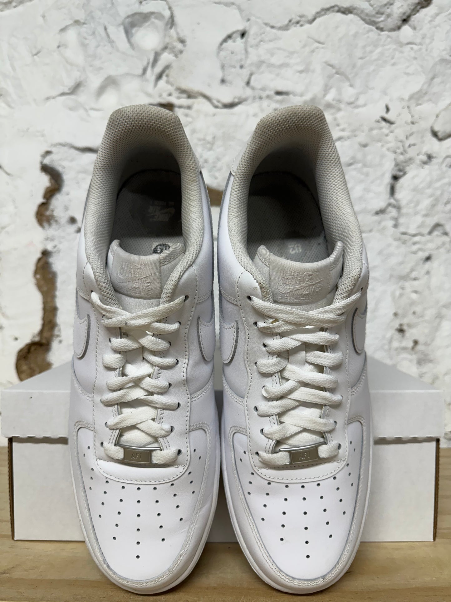 Nike Air Force 1 Triple White Sz 11.5