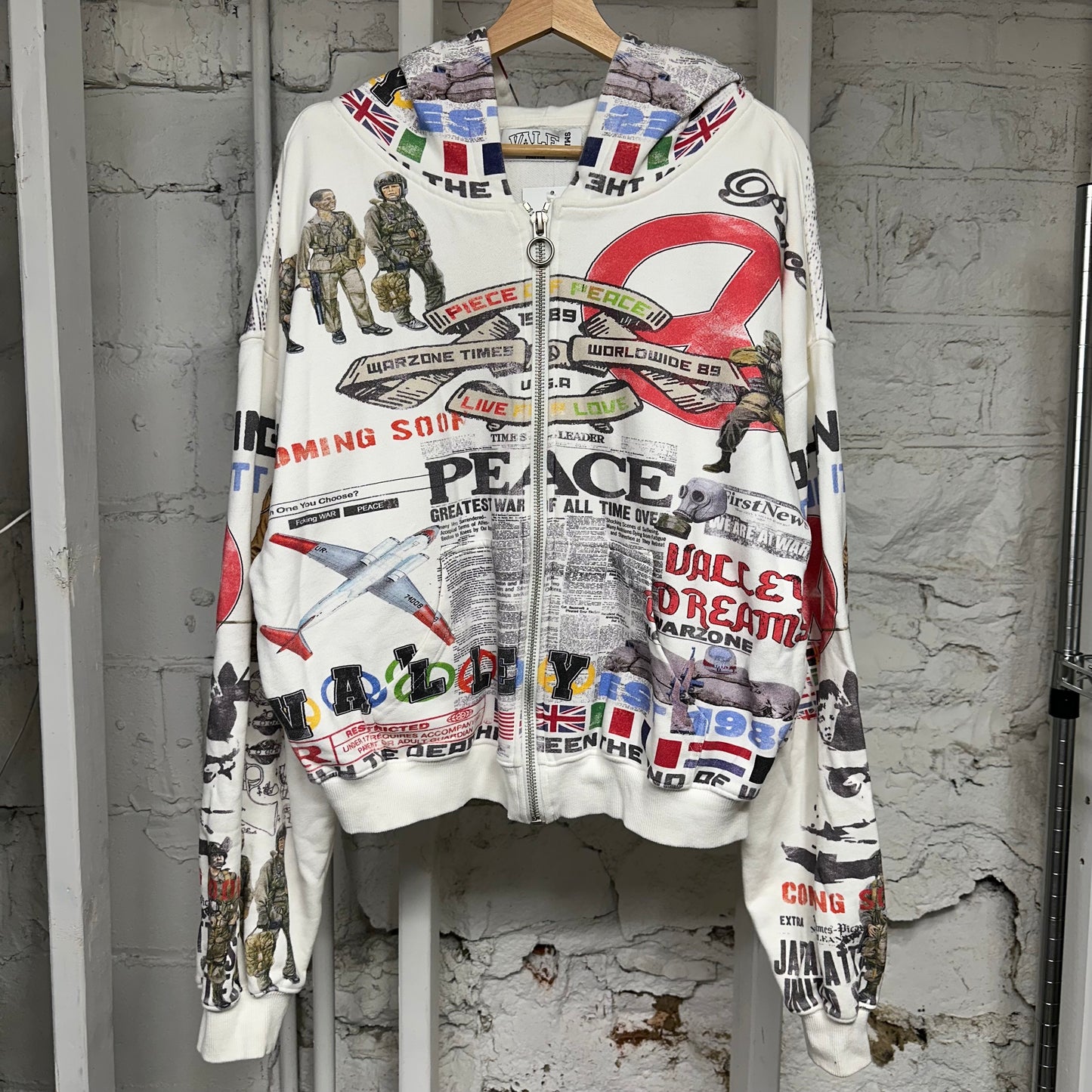 Vale Peace White Zip Up Hoodie Sz S