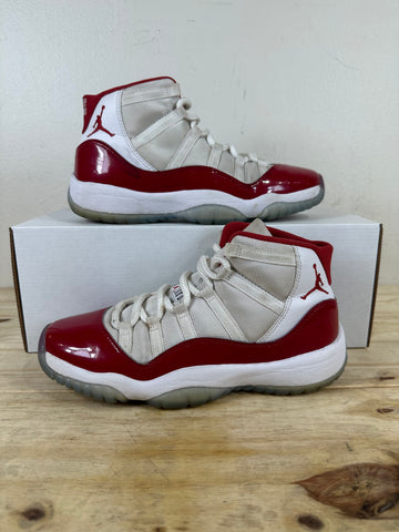 Air Jordan 11 High Cherry Sz 6Y