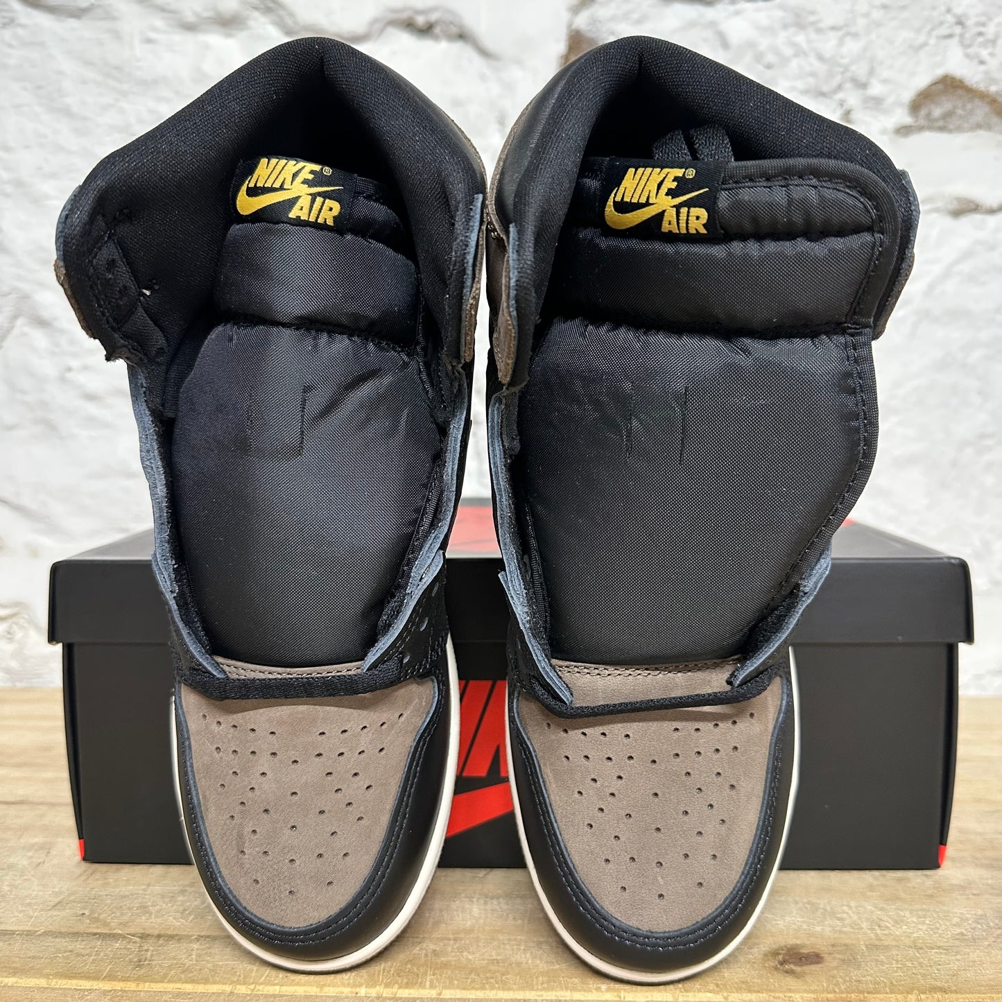 Air Jordan 1 High Palomino Sz 6Y DS