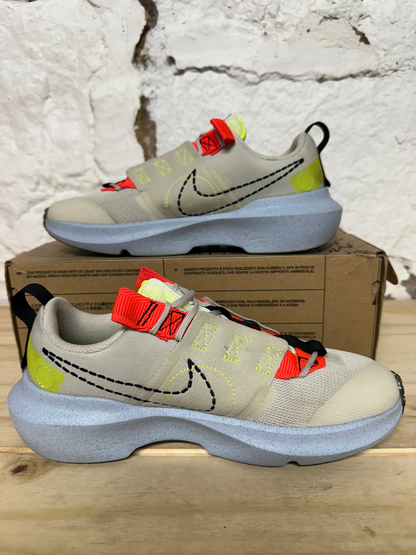 Nike Crater Impact Light Bone Sz 5Y