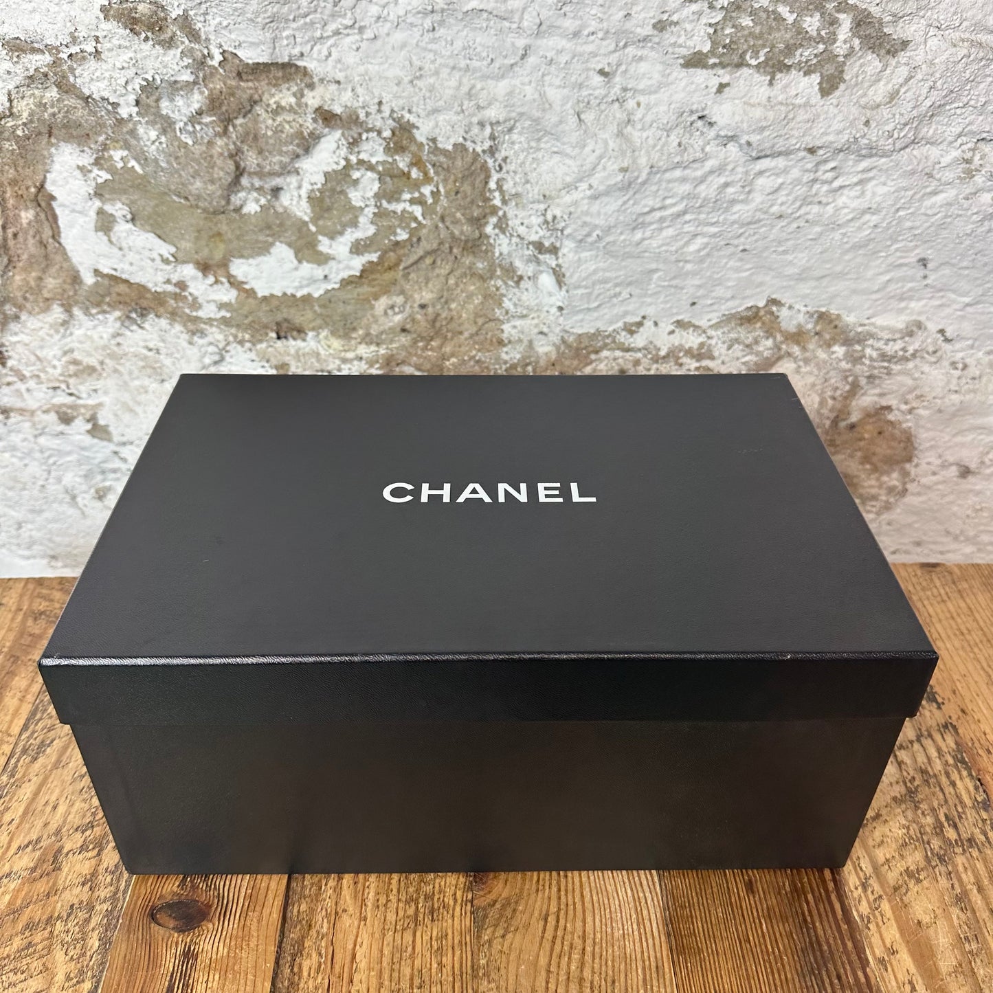 Chanel Black CC White Cream Sneaker Sz 8 (41)